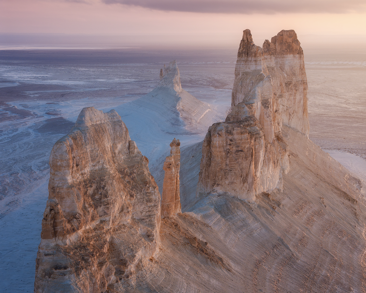 Aktau photo screenshot reference