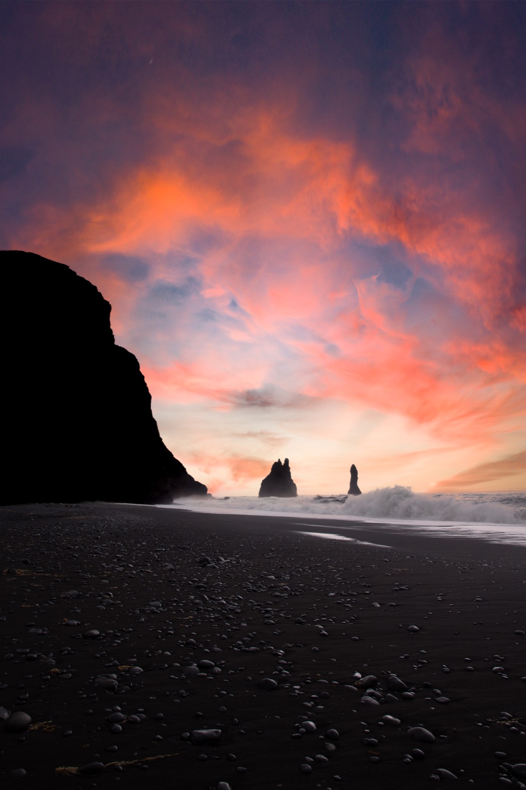 Black Sand Beach, South Coast 2024